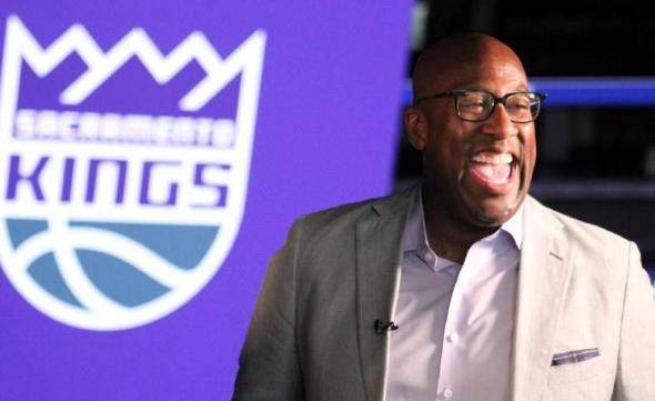 138彩票开奖直播-【圆桌】最佳教练竞争愈演愈烈 谁是争夺战领跑者？